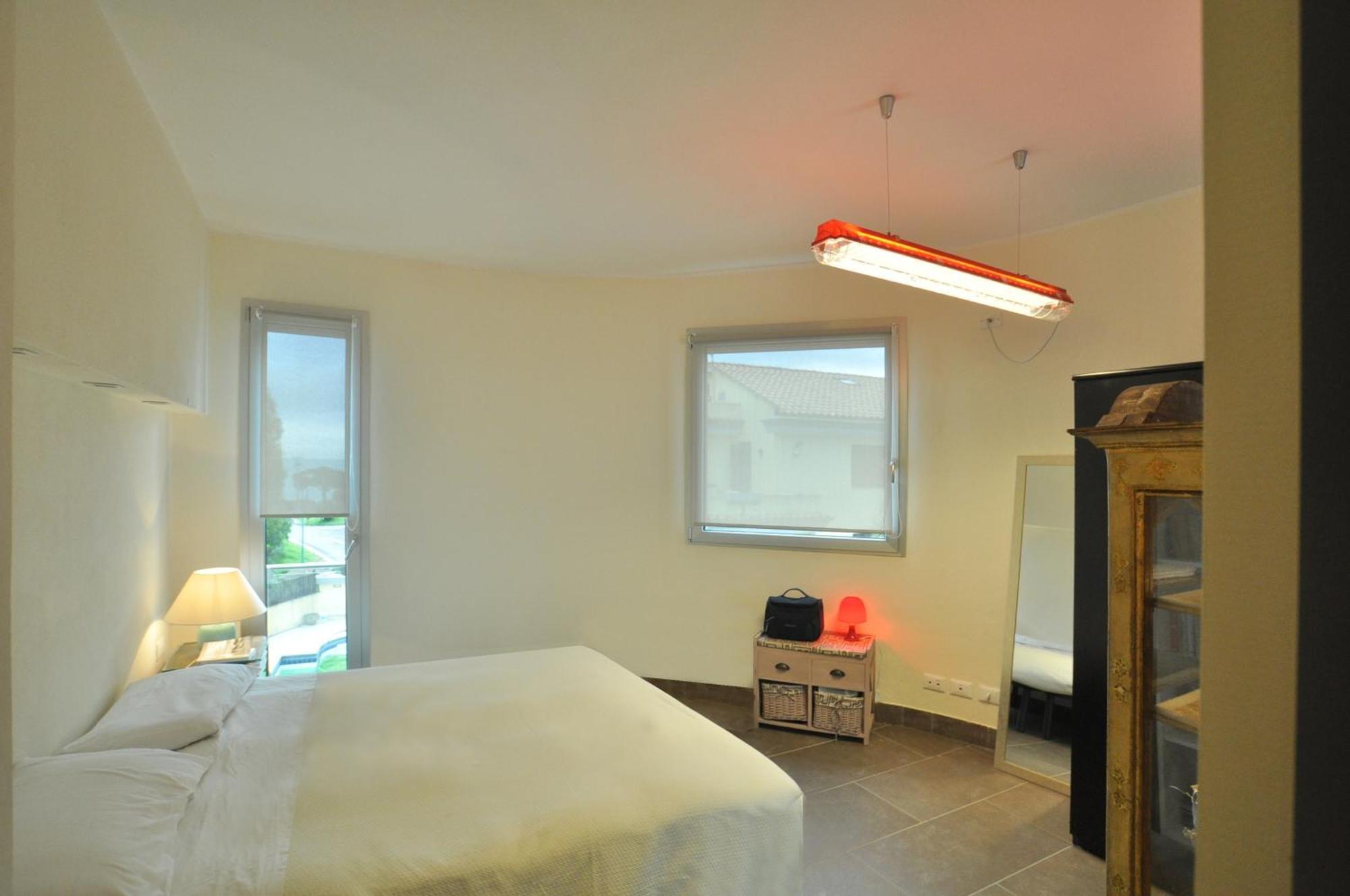 Art House Quartu - Margine Rosso Bed and Breakfast Quartu SantʼElena Rum bild