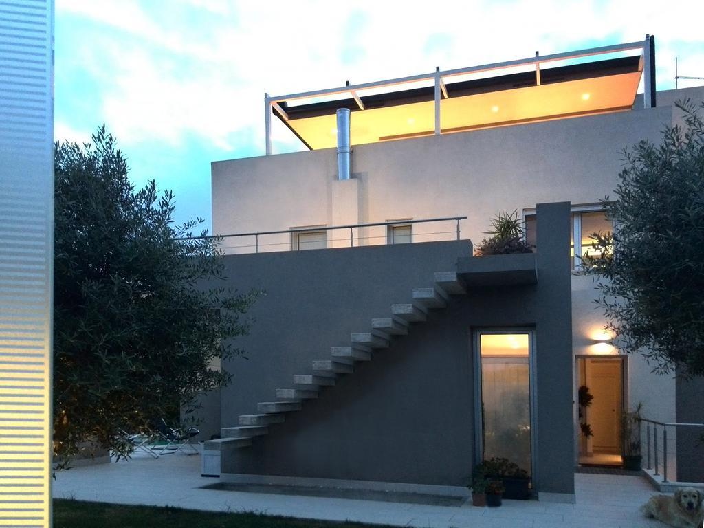 Art House Quartu - Margine Rosso Bed and Breakfast Quartu SantʼElena Rum bild